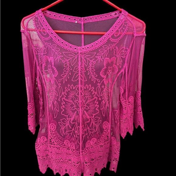 Tops - Elegant Pink Lace / embroidered sheer Women's Top 3/4 sleeves size medium